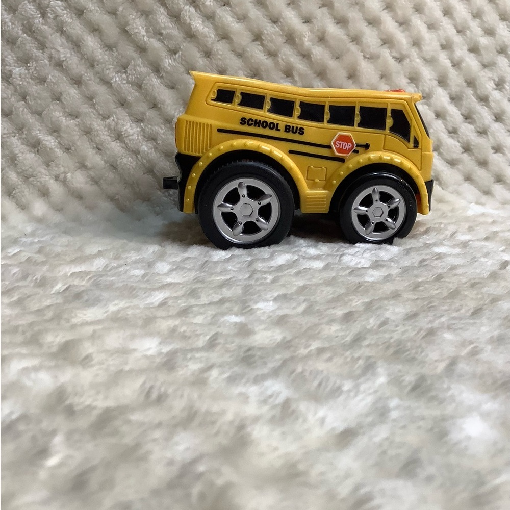 Kid Galaxy 2014 Yellow School Bus Toy